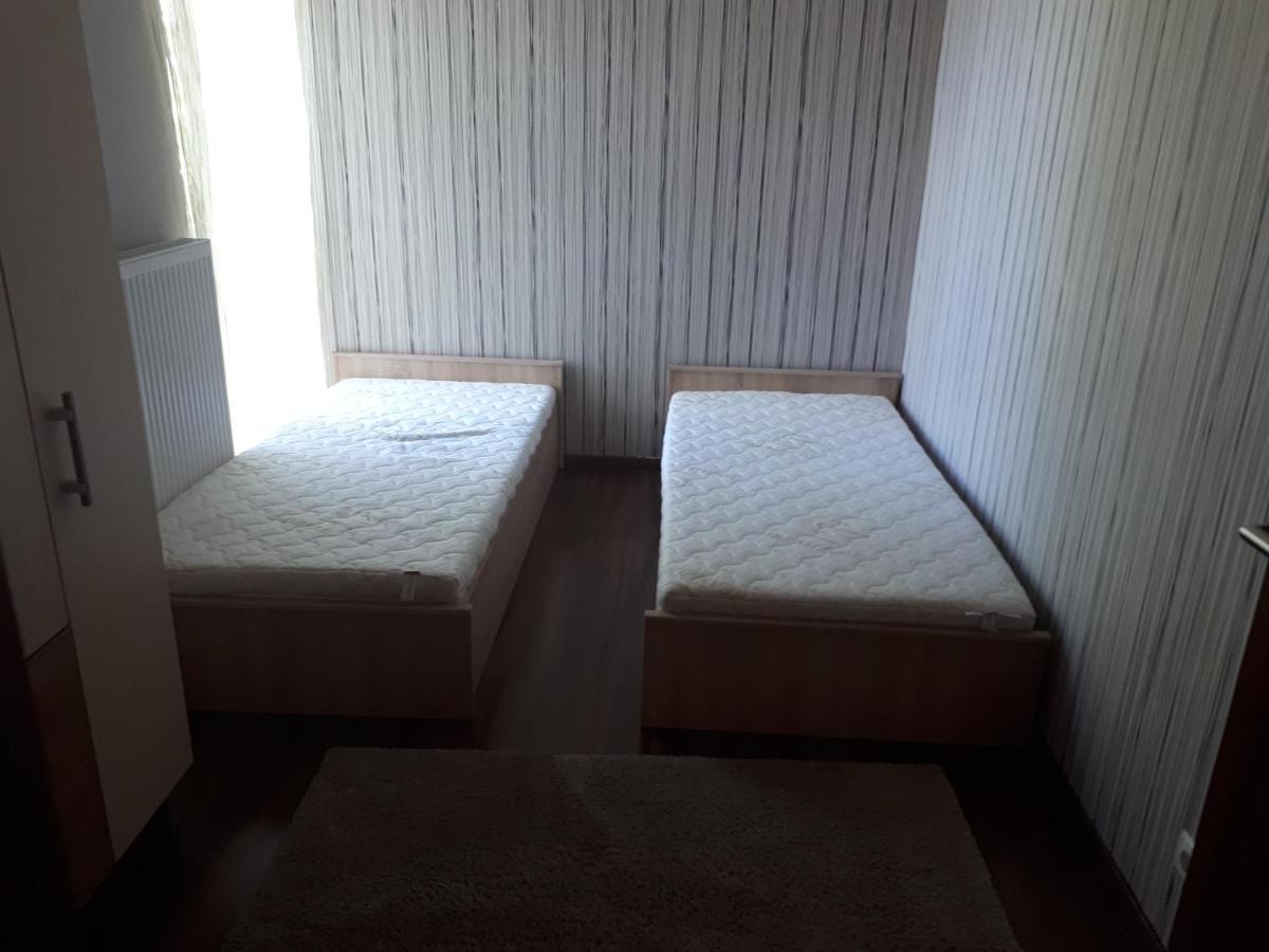 שיופוק Goldenbeach Deluxe Apartment מראה חיצוני תמונה